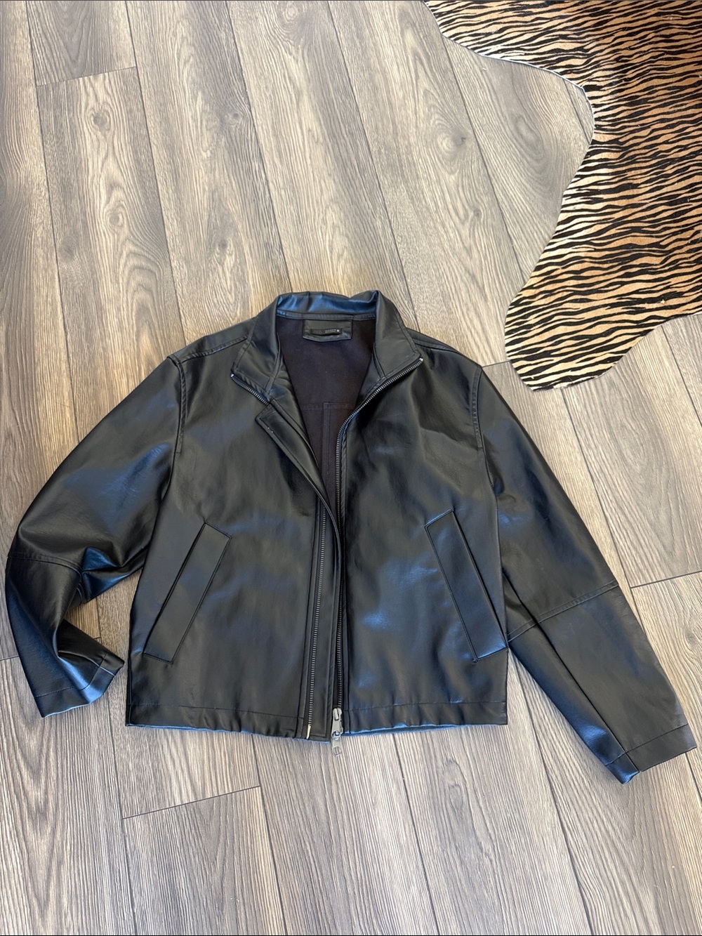 Zara Men's Black vegan medium Leather Zip-Front Jacket